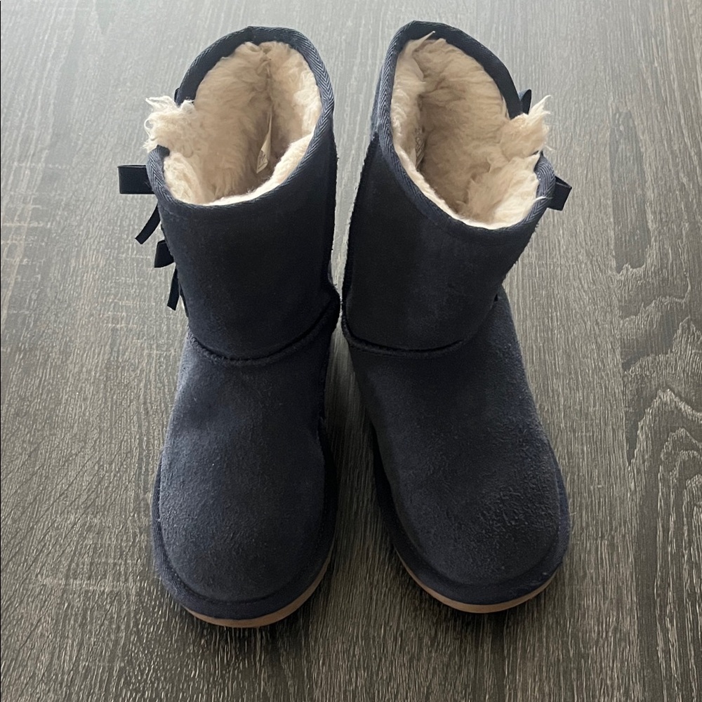 Cozy Navy Blue Faux Fur Lined Boots